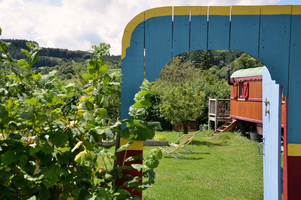 Dompierre-les-Ormes La Roulotte De La Fayヴィラ エクステリア 写真